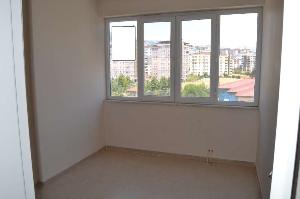 Doğru Fiyat TEKEREK KÜÇÜK EV CİVARI SATILIK 4+1 DAİRE